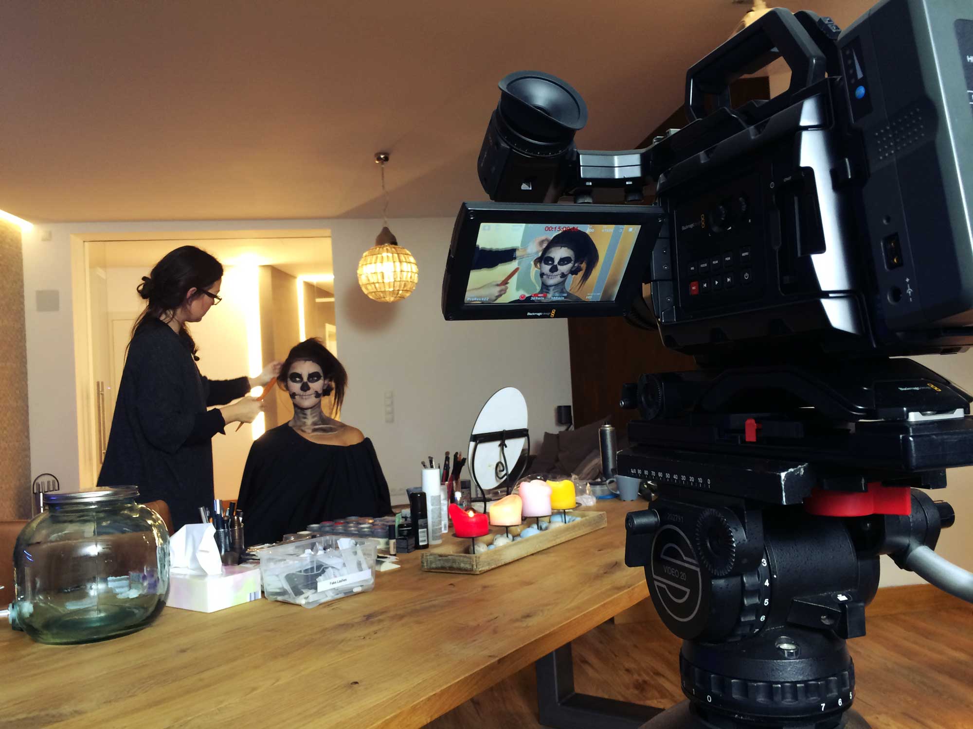 Zeitrafferaufnahme des Make-Ups